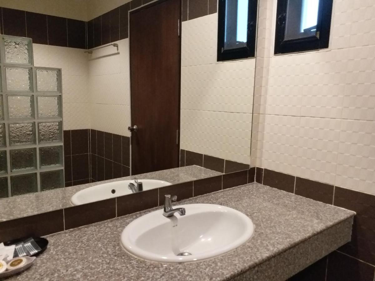 Sand Paisan Resort Пакчонг Экстерьер фото